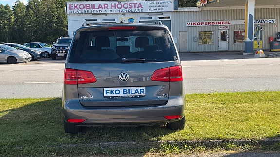 Volkswagen Touran 6 of 11
