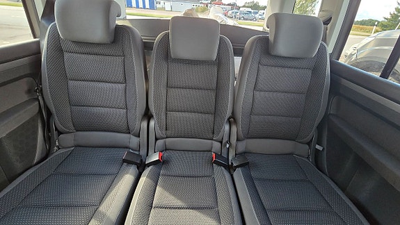 Volkswagen Touran 9 of 11