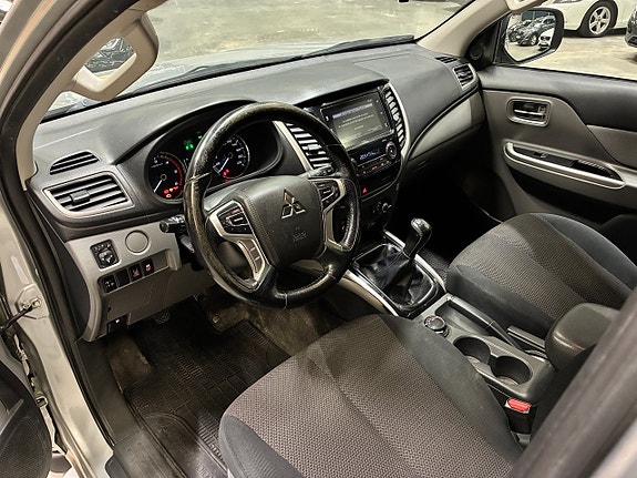 Mitsubishi L200 11 of 15