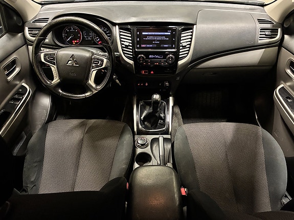Mitsubishi L200 9 of 15