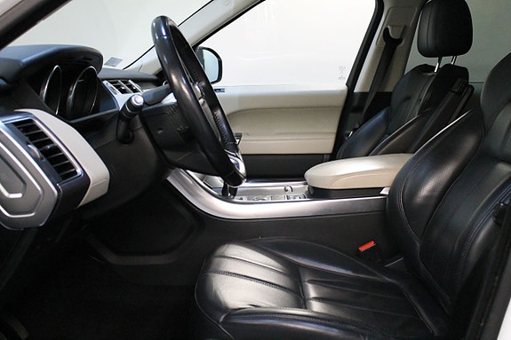 Land Rover Range Rover Sport 11 of 15