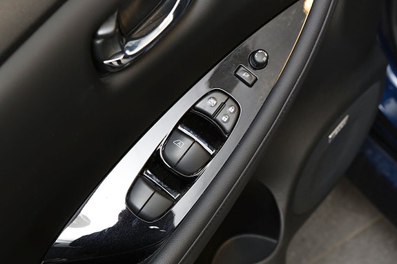 Nissan Leaf 24 of 29