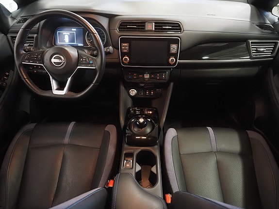 Nissan Leaf 12 of 29