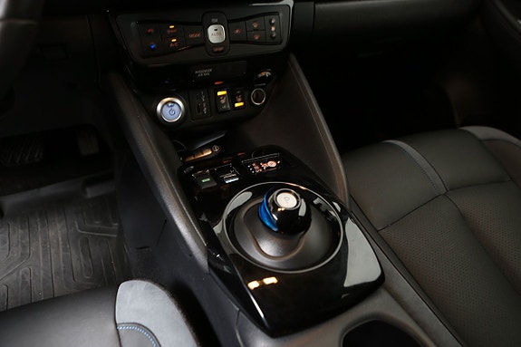 Nissan Leaf 23 of 29