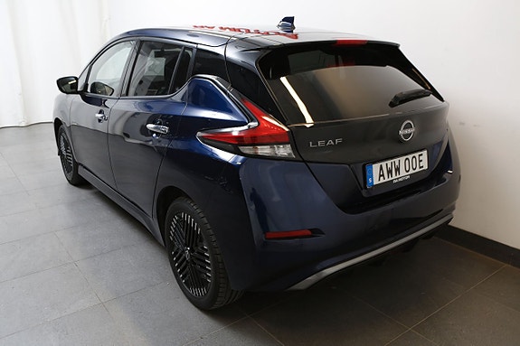 Nissan Leaf 4 of 5