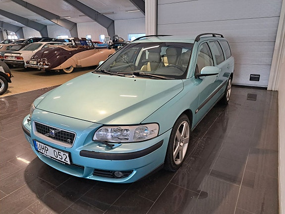 Volvo V70 3 of 16