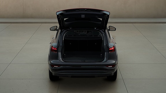 Audi Q6 e-tron 7 of 11