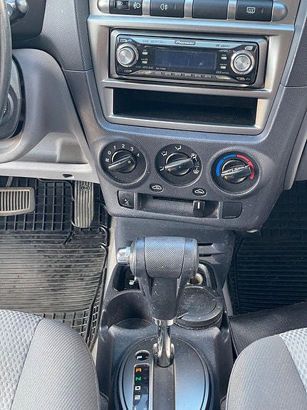Kia Picanto 15 of 19