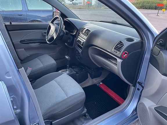 Kia Picanto 11 of 15