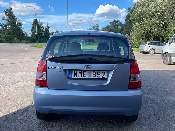 Kia Picanto 8 of 19