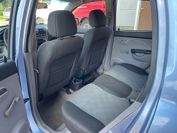 Kia Picanto 17 of 19