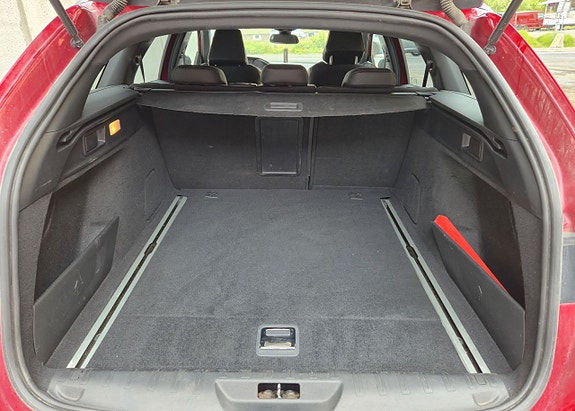 Peugeot 308 8 of 11