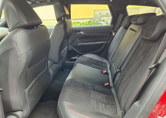 Peugeot 308 9 of 11