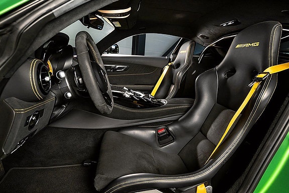Mercedes-Benz AMG GT R 14 of 22