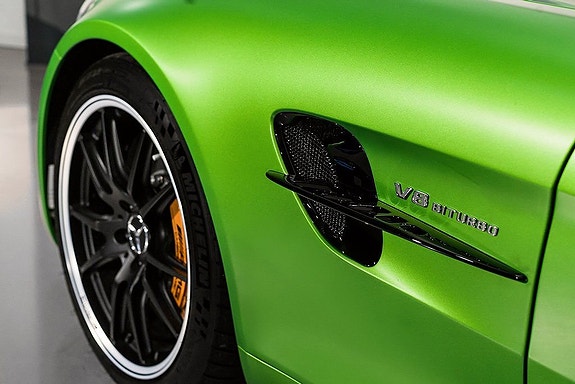 Mercedes-Benz AMG GT R 9 of 22