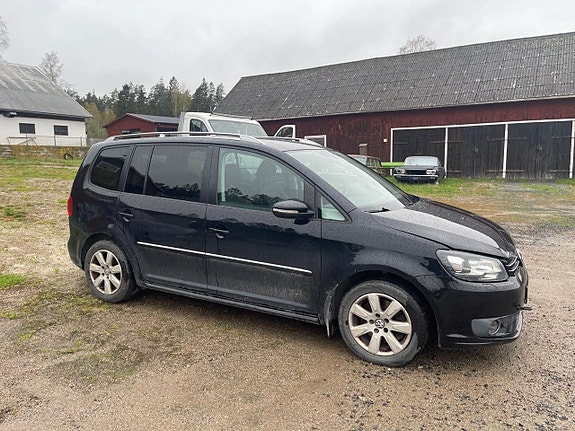 Volkswagen Touran 11 of 14