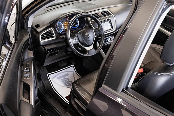 Suzuki SX4 S-Cross 13 of 27