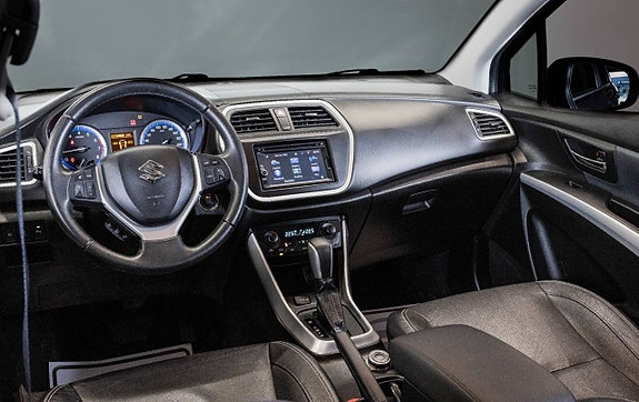 Suzuki SX4 S-Cross 18 of 27