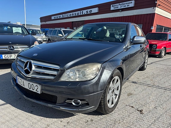 Mercedes-Benz C200 15 of 30