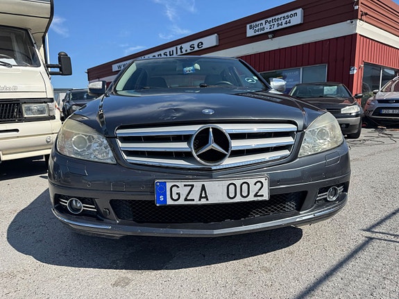 Mercedes-Benz C200 5 of 5