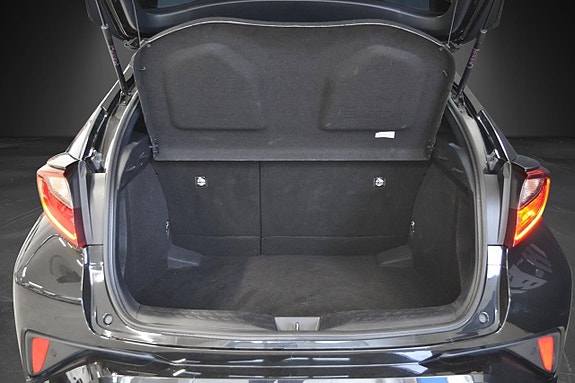 Toyota C-HR 13 of 15
