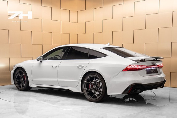 Audi RS7 3 of 5