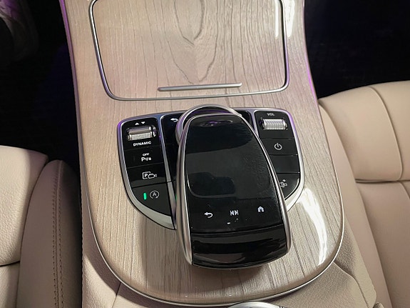 Mercedes-Benz E200 19 of 21