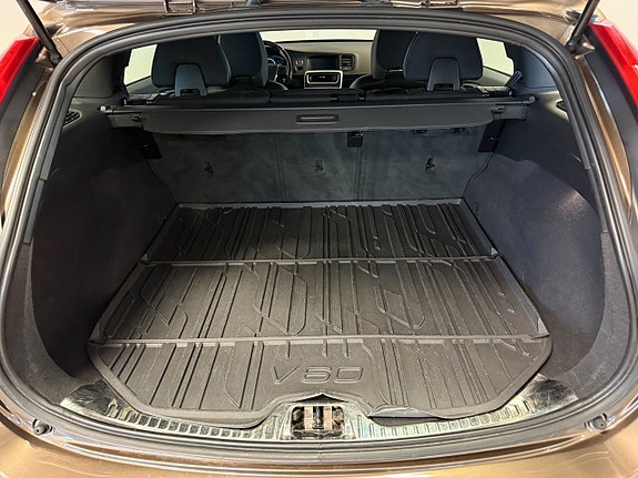 Volvo V60 Cross Country 11 of 12