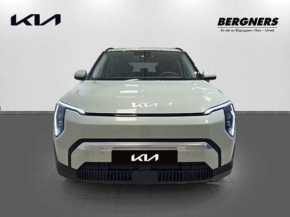 Kia EV3 2 of 16
