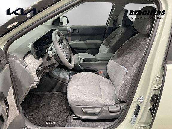 Kia EV3 8 of 16