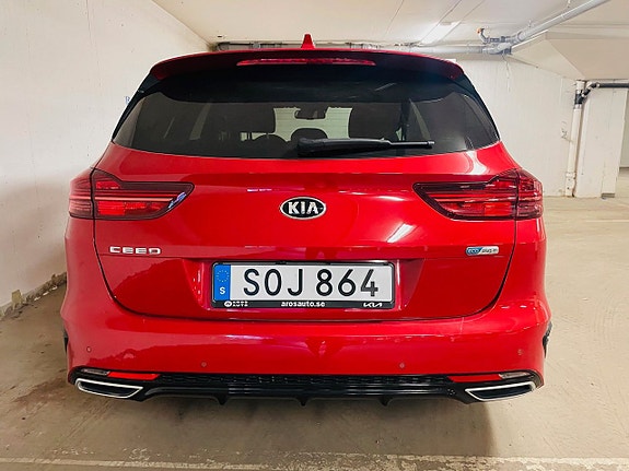 Kia Ceed 4 of 15