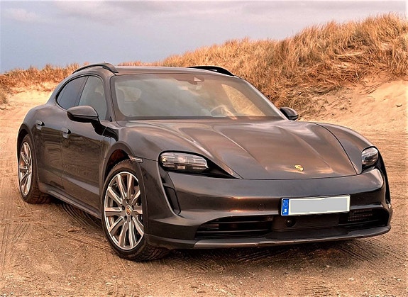 Porsche Taycan 4 2 of 5