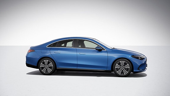 Mercedes-Benz CLA250 4 of 5