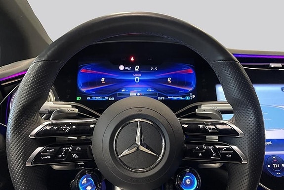 Mercedes-Benz EQS53 12 of 17