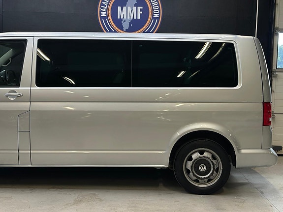 Volkswagen Caravelle 7 of 22