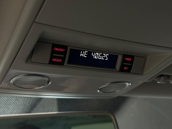 Volkswagen Caravelle 17 of 22