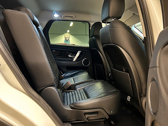 Land Rover Discovery Sport 24 of 25
