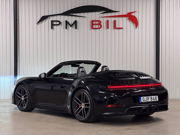 Porsche 911 4 of 5