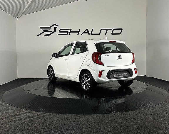 Kia Picanto 7 of 22