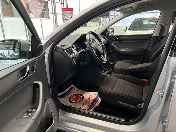 Skoda Rapid Spaceback 7 of 18