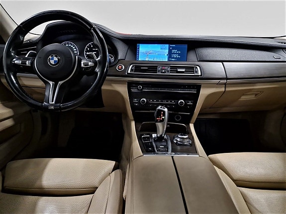 BMW 740Li 12 of 27