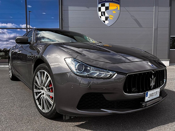 Maserati Ghibli 3 of 8