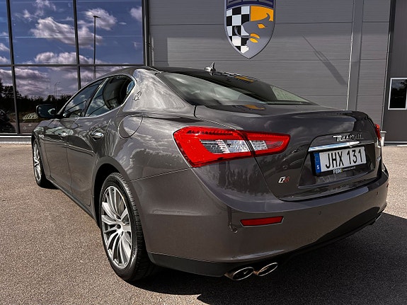 Maserati Ghibli 4 of 8
