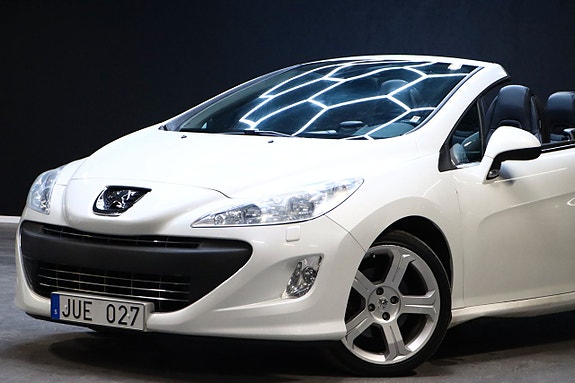 Peugeot 308 4 of 5