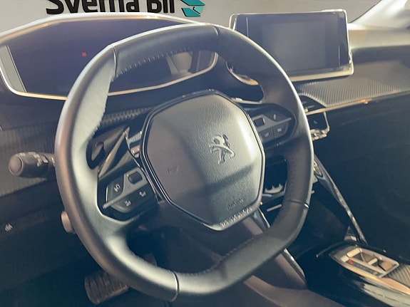 Peugeot 208 10 of 13