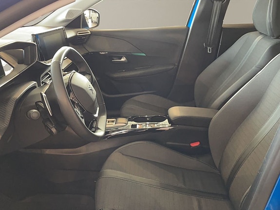 Peugeot 208 8 of 13