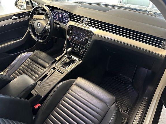 Volkswagen Passat Alltrack 5 of 5