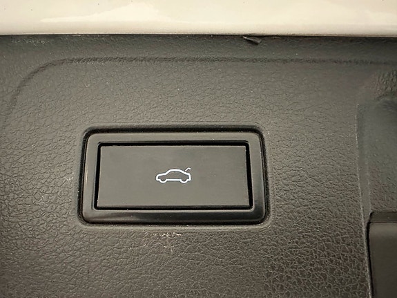 Volkswagen Passat Alltrack 16 of 17