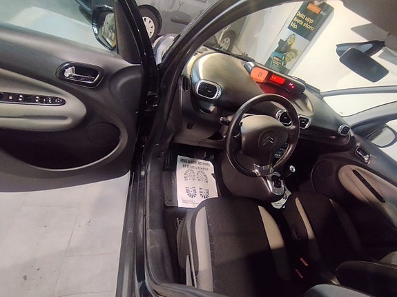 Citroen C3 Picasso 11 of 13