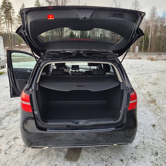 Mercedes-Benz B180 d 15 of 18